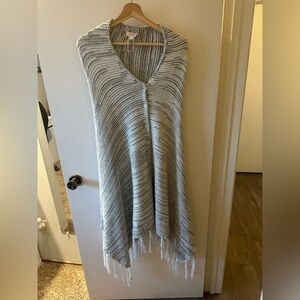LuLaRoe Black and White Knit Poncho